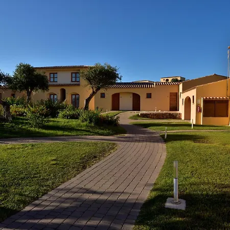 Janna E Sole 4* Agrustos