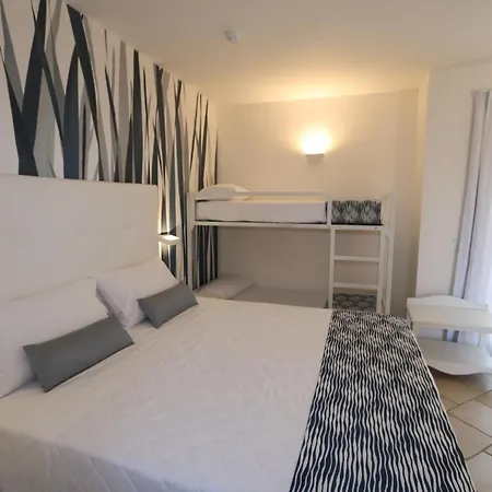 Janna E Sole 4* Agrustos