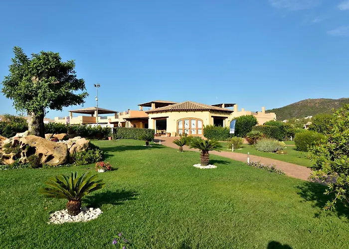 Janna E Sole Budoni فندق 4*