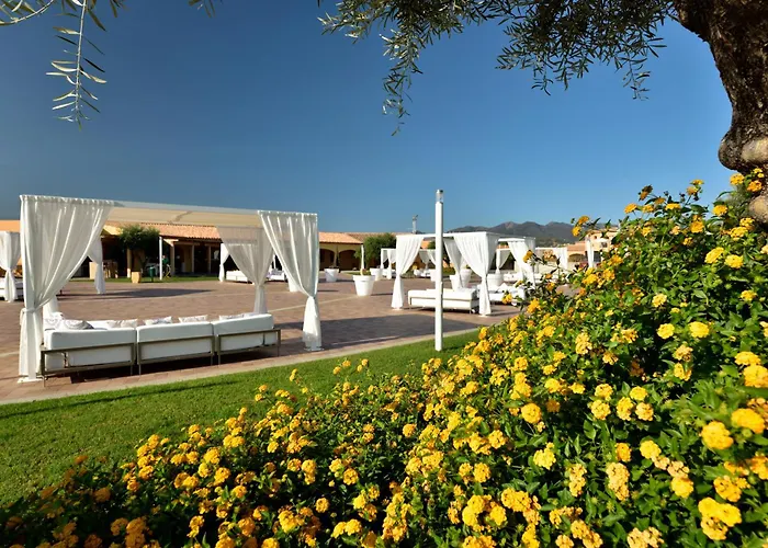 Janna E Sole Budoni فندق 4*