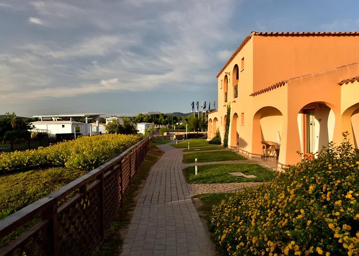 Janna E Sole Budoni فندق 4*