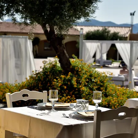 Janna E Sole Agrustos